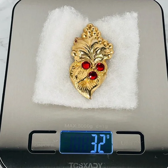 Vintage Leaf Brooch with Red Grape Accents - Picture 10 of 10